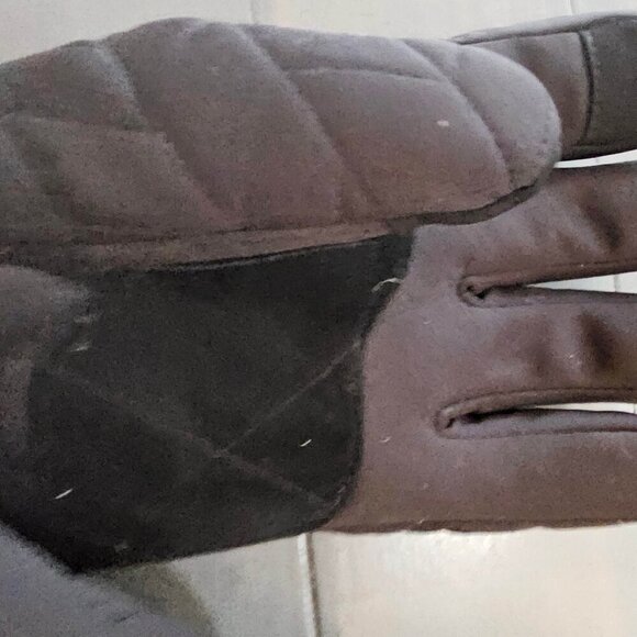 NWT UGG Men's Quilted Nylon Gloves Size Small - Picture 12 of 16